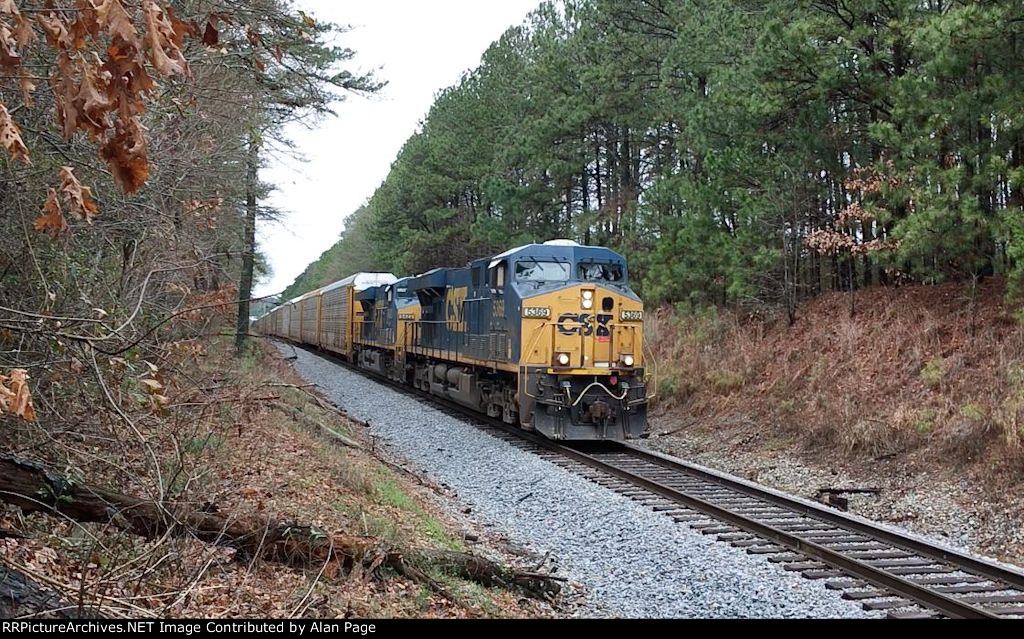 CSX 5369 and 5422 lead autoracks